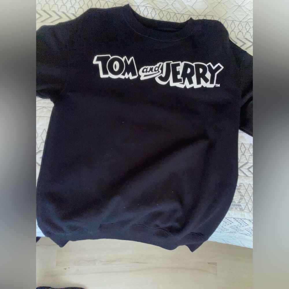 Tom & Jerry sweater